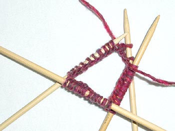 Maschen vom Rundenanfang an abstricken Maschen vom Rundenanfang an abstricken