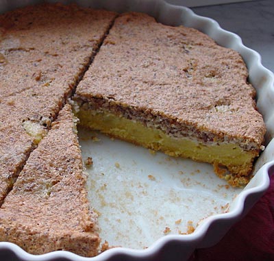 Apfelkuchen mit Nussbaiser